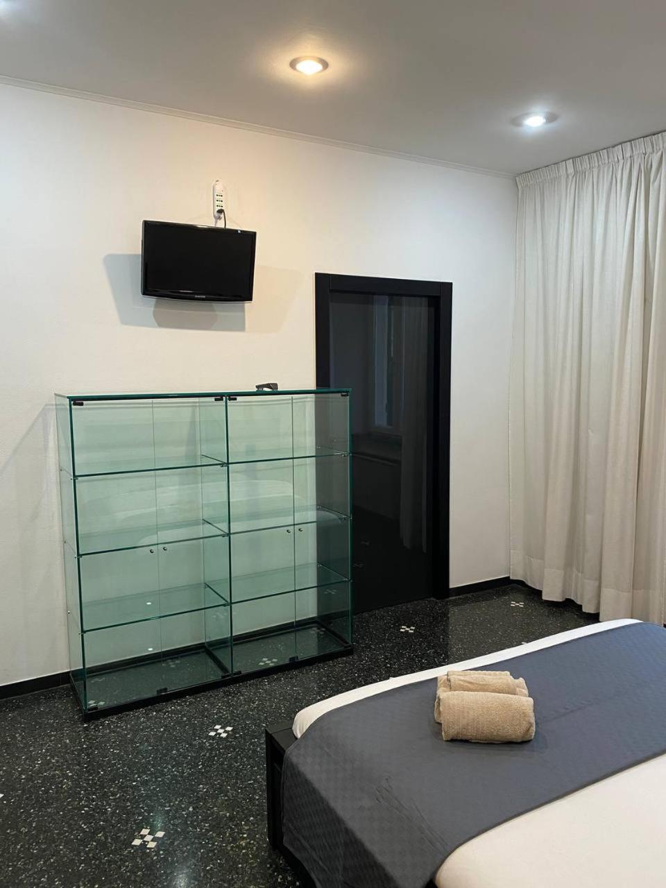 Martel Rooms - Genova Centro Brignole Luaran gambar
